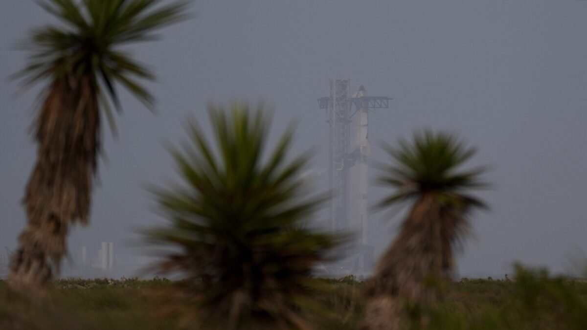 Last-minute problems with SpaceX's mega rocket Starship forces delay of latest test flight