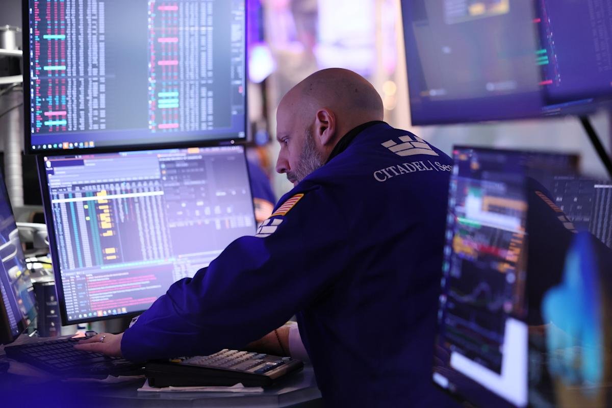 Nasdaq heads for worst day since 2022, Dow sinks 800 points as stock sell-off intensifies