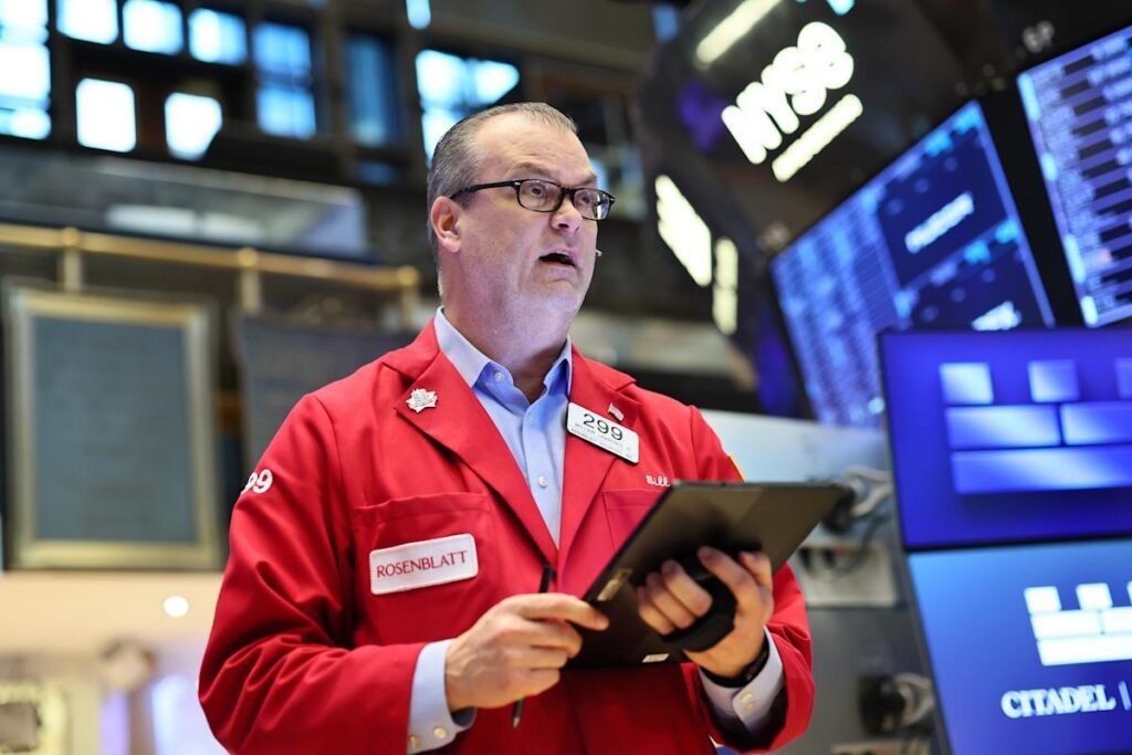 Dow, S&P 500, Nasdaq futures commerce flat on renewed hopes of commerce talks