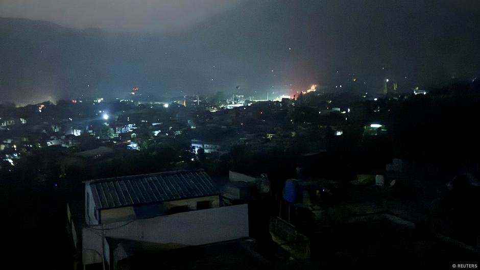 India strikes Pakistan and Pakistani-administered Kashmir – DW – 05/06/2025
