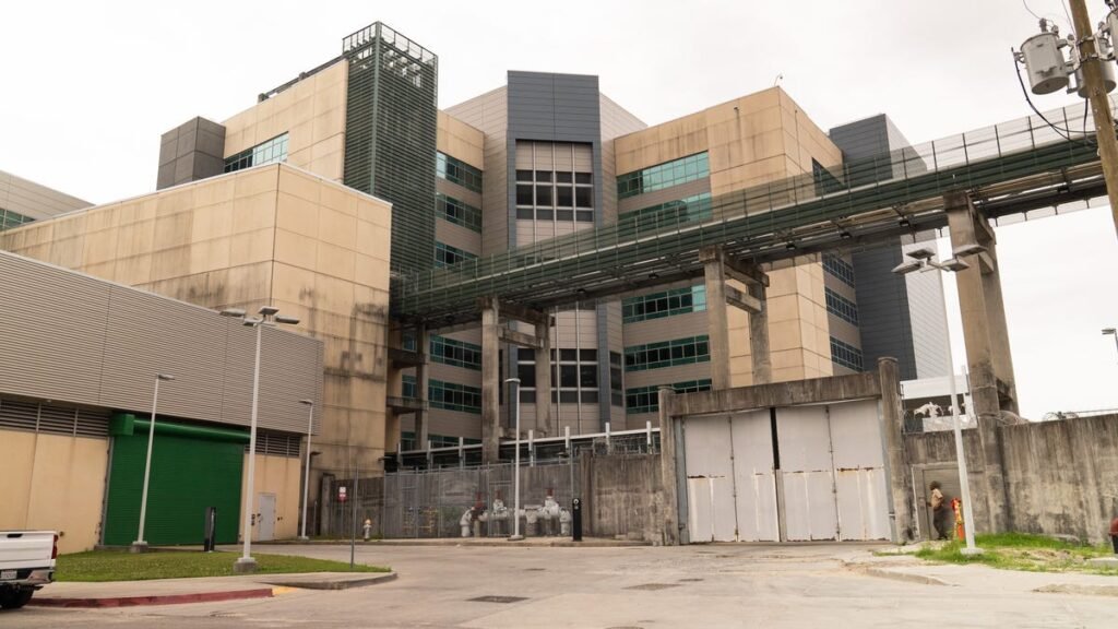 These are the inmates still on the run after New Orleans jail escape