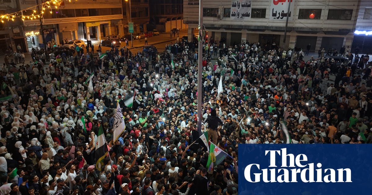Trump news at a glance: president gives Syria ‘chance at greatness’ with promise of sanctions relief | Trump administration