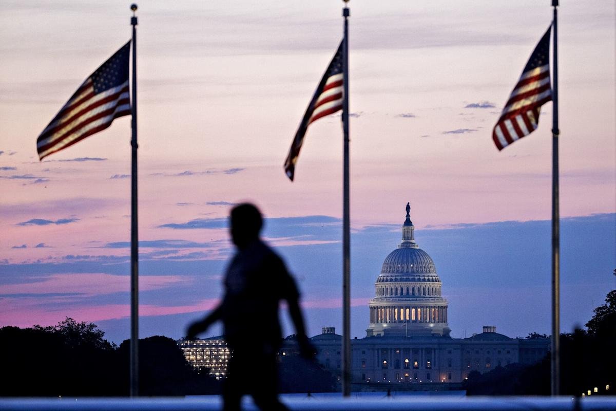 US Loses Last Top Credit Rating With Downgrade From Moody’s