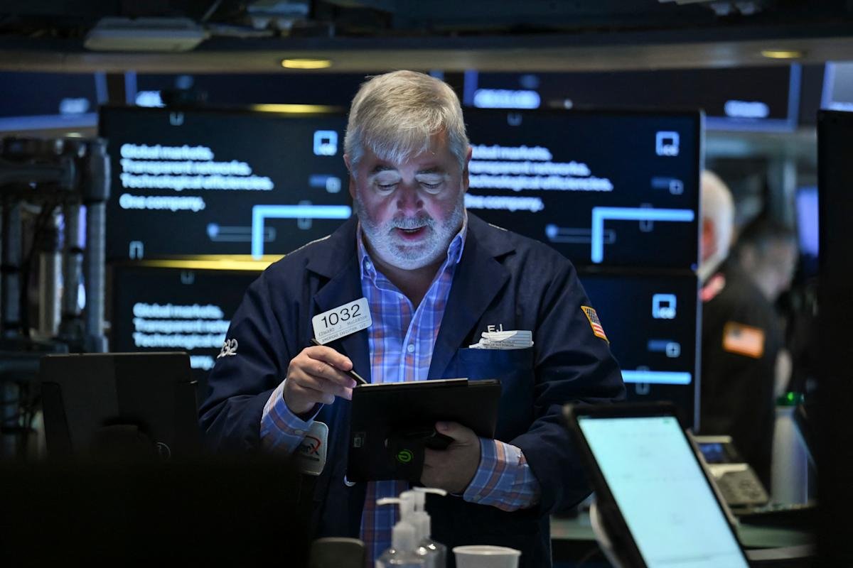 Dow, S&P 500, Nasdaq rise after phone call between Trump and Xi