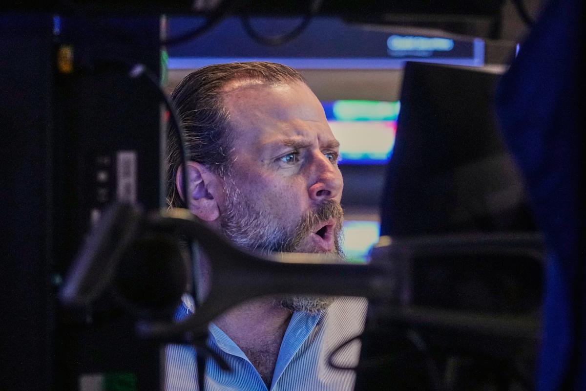 Dow, S&P 500, Nasdaq rise as momentum builds for Trump trade deals, tax bill