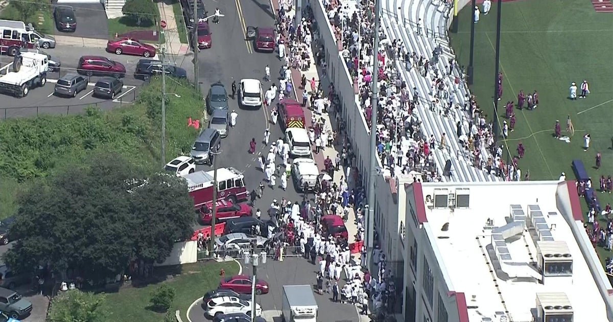 Extreme heat causes people to faint at New Jersey graduation ceremony, official says