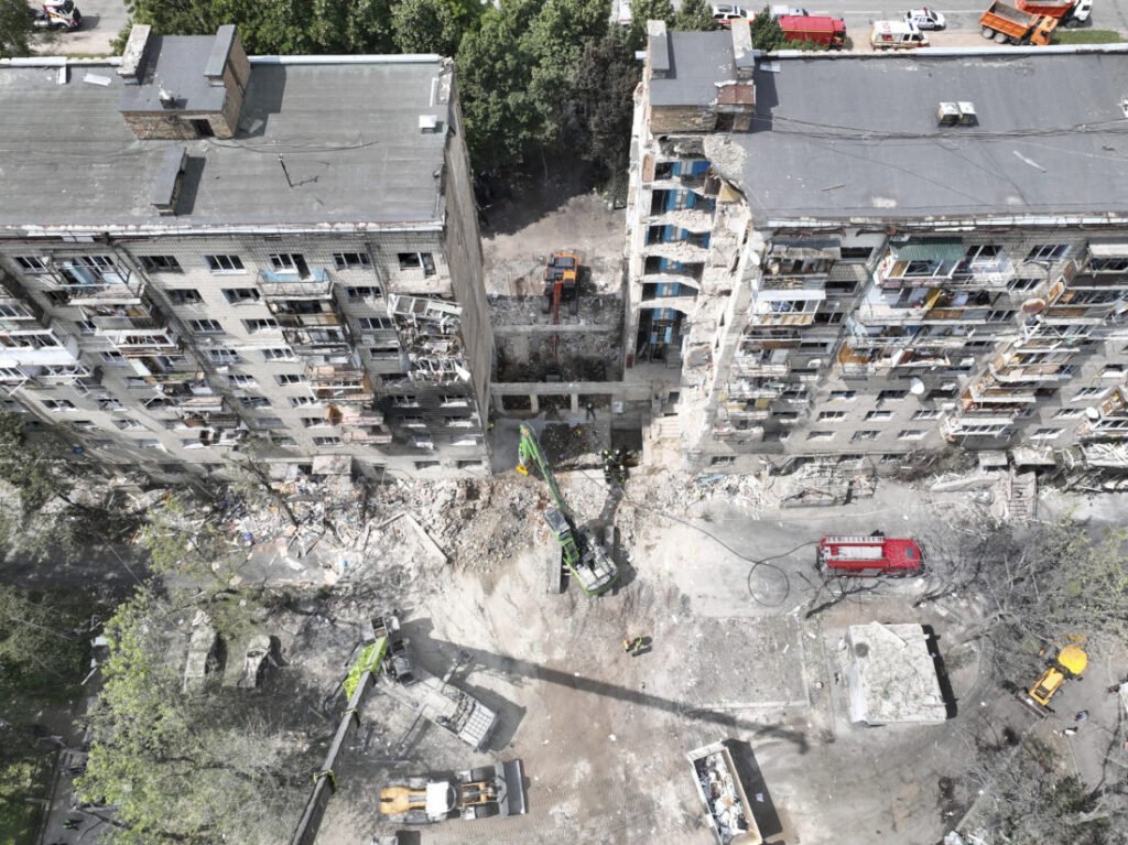 Kyiv rescuers find more bodies as death toll from latest Russian attack climbs to 28 | News, Sports, Jobs