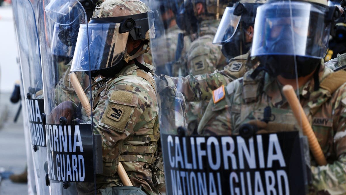 Marines to begin operations in Los Angeles