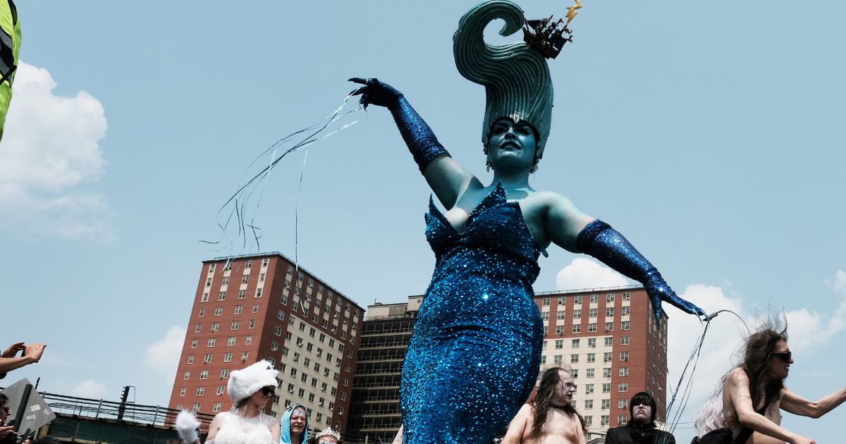 Mermaid Parade returns to Coney Island today for 2025. Here's when it starts in NYC.