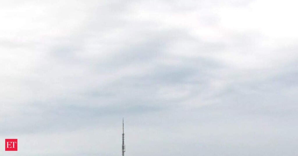 NY Weather Today: NY Weather Today: Cloudy skies, humid air & rain on the way