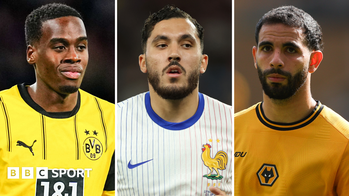 Transfer news latest LIVE: Clubs look to sign players before Tuesday's deadline