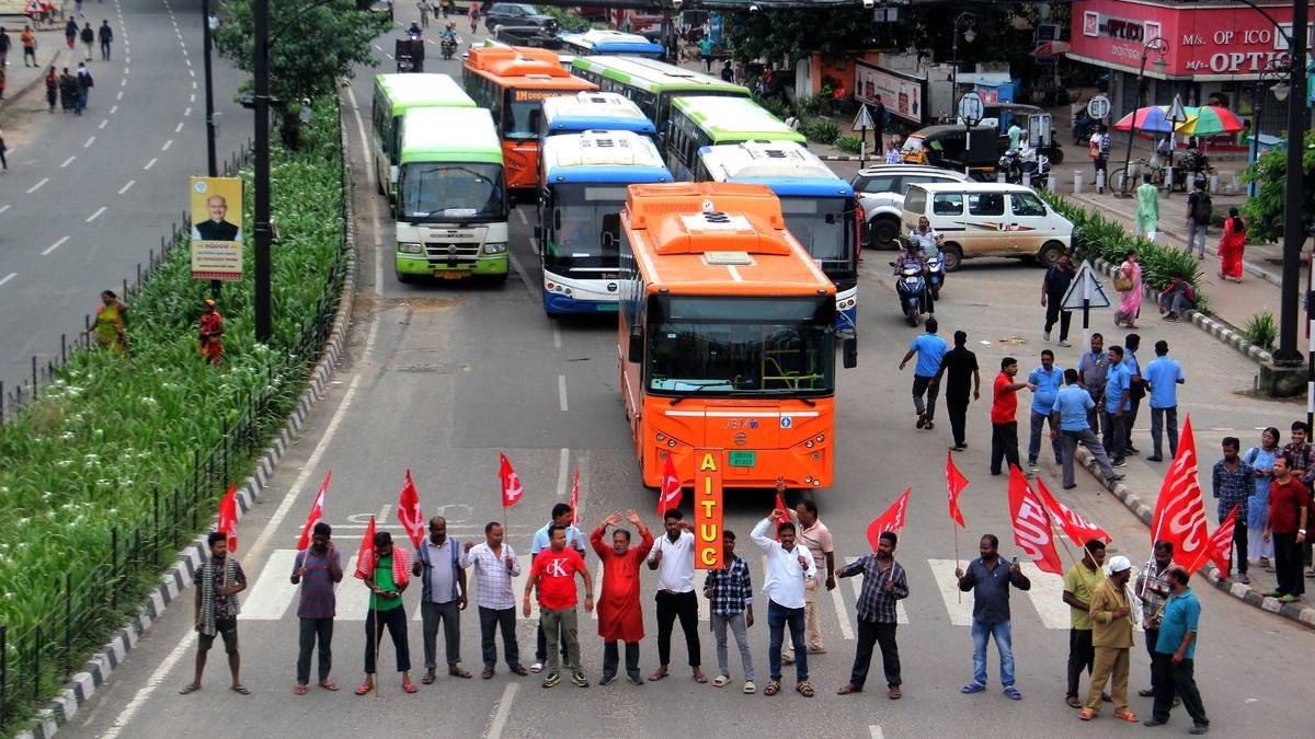 Bharat Bandh today LIVE updates: Public transport disrupted in various parts of India as trade unions protest Govt. policies