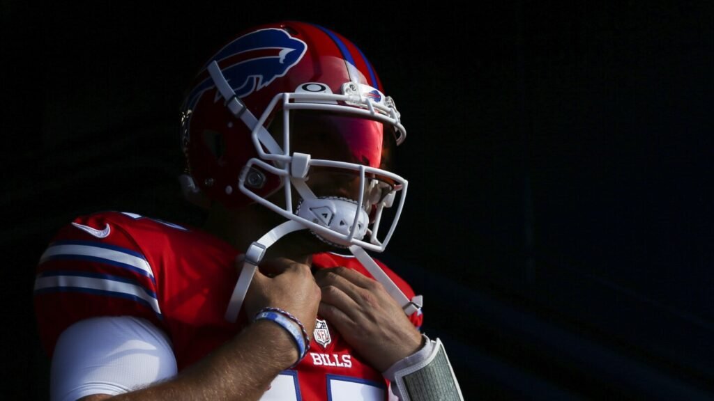 Bills will wear red helmets for final regular-season game at current stadium