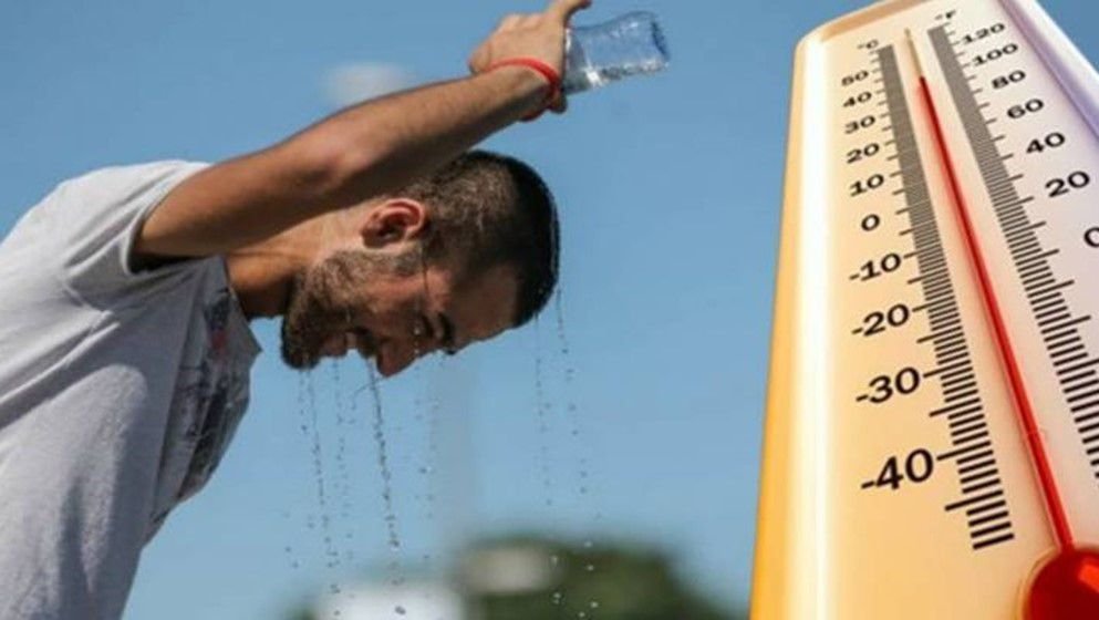 Dry and Hot Weather Today with Warnings Against Direct Sun Exp...
