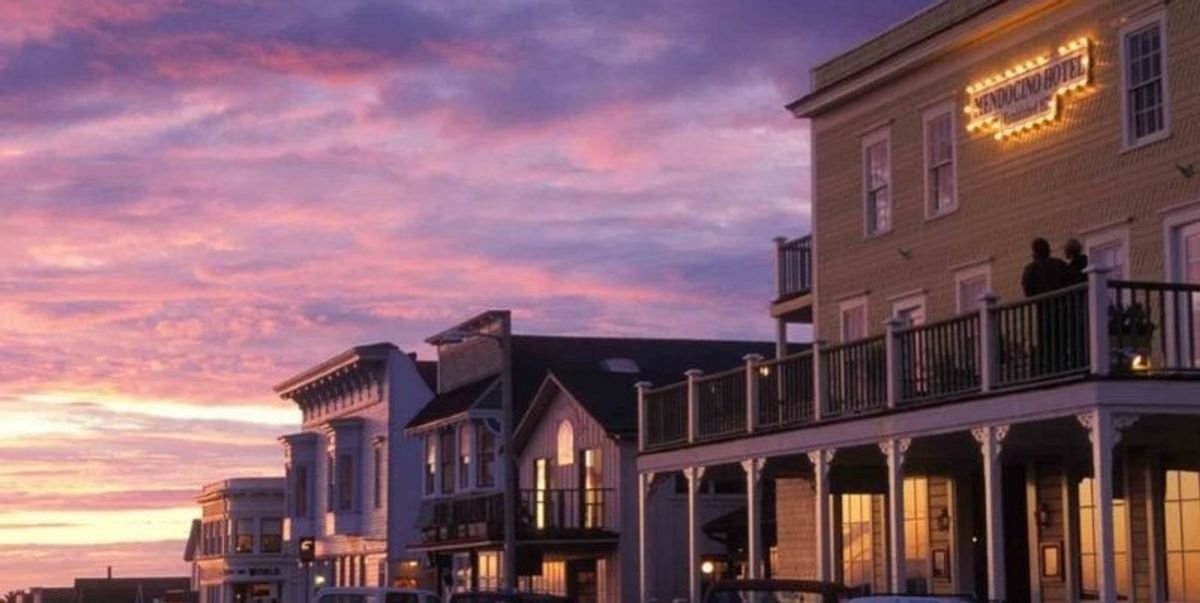 Latest news: Price fixing suit dismissed; Ready adds Ritz in Portland; historic reno in California