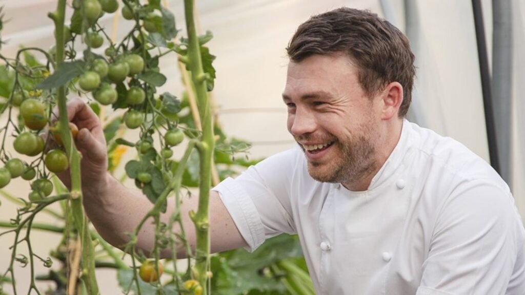 Money blog: Minimum spend in restaurants will never work, top chef argues - as he reveals favourite fast food chain | Money News