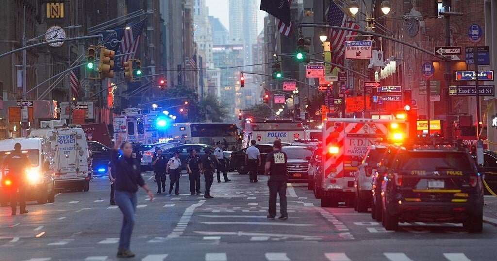 NFL reacts after NYC gunman targets office in "unspeakable act of violence"