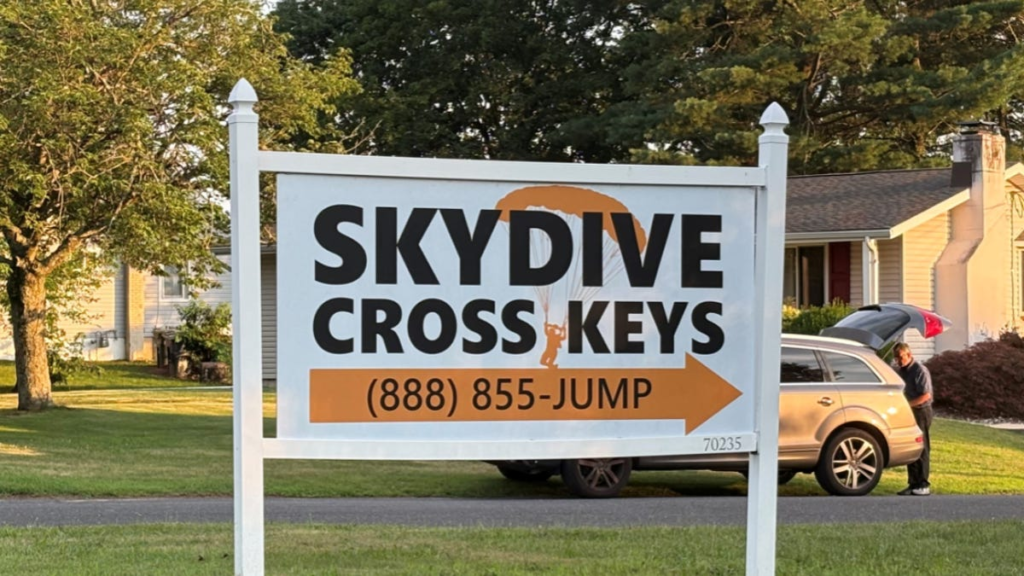 New Jersey skydiving company says plane developed 'mechanical issues'
