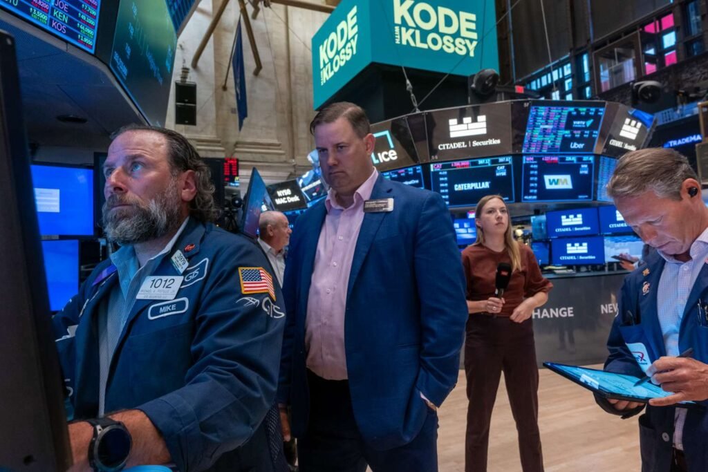 S&P 500, Dow Close Slightly Lower as Trade Uncertainty Persists After Trump Extends Deadline on Tariffs