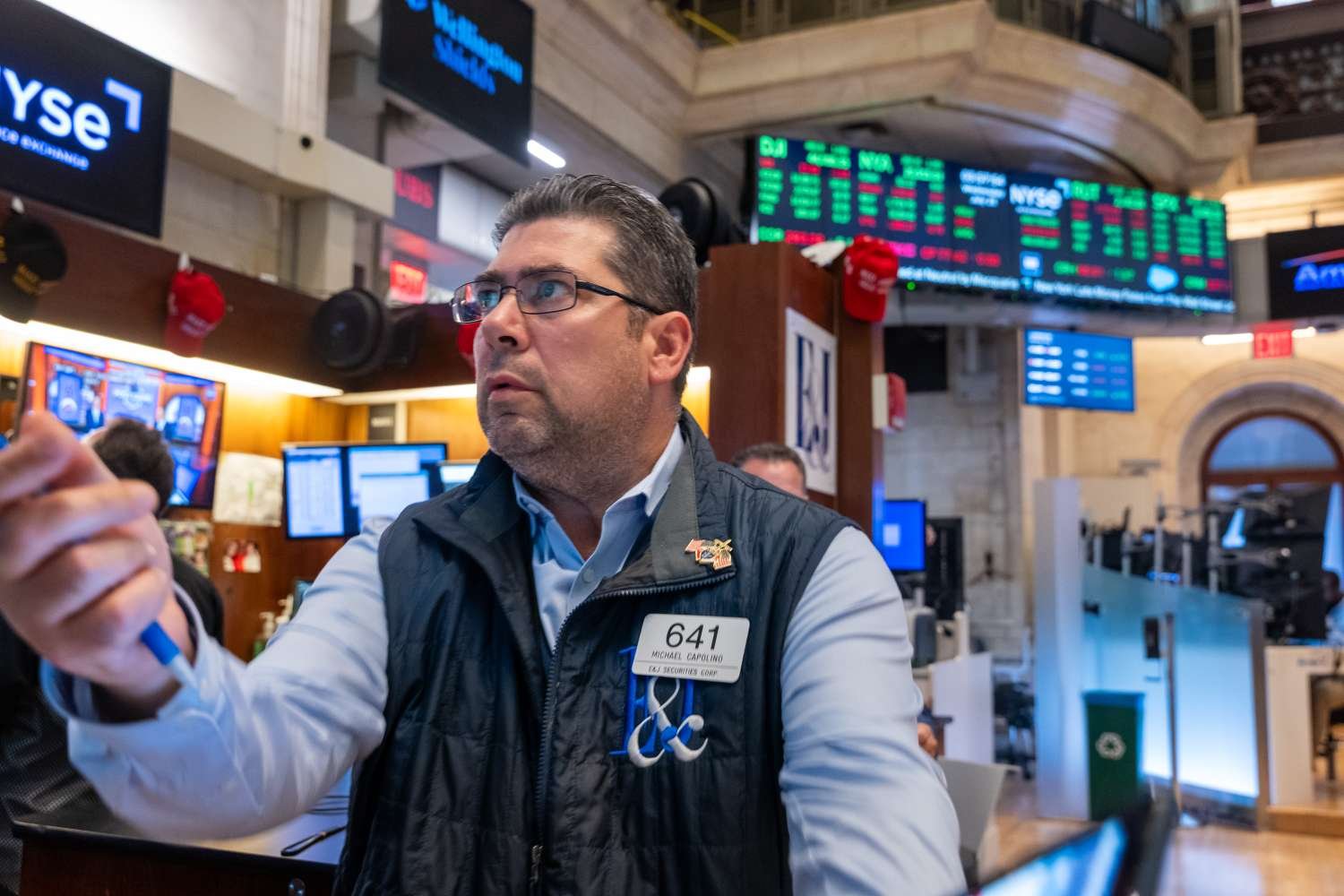 S&P 500, Nasdaq Hit New Highs, Dow Drops as Investors React to Slew of Earnings; Tesla Plunges, Alphabet Rises After Results