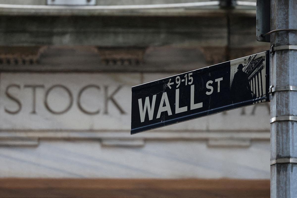 S&P 500 notches 4th consecutive record as Google earnings fuel AI hopes