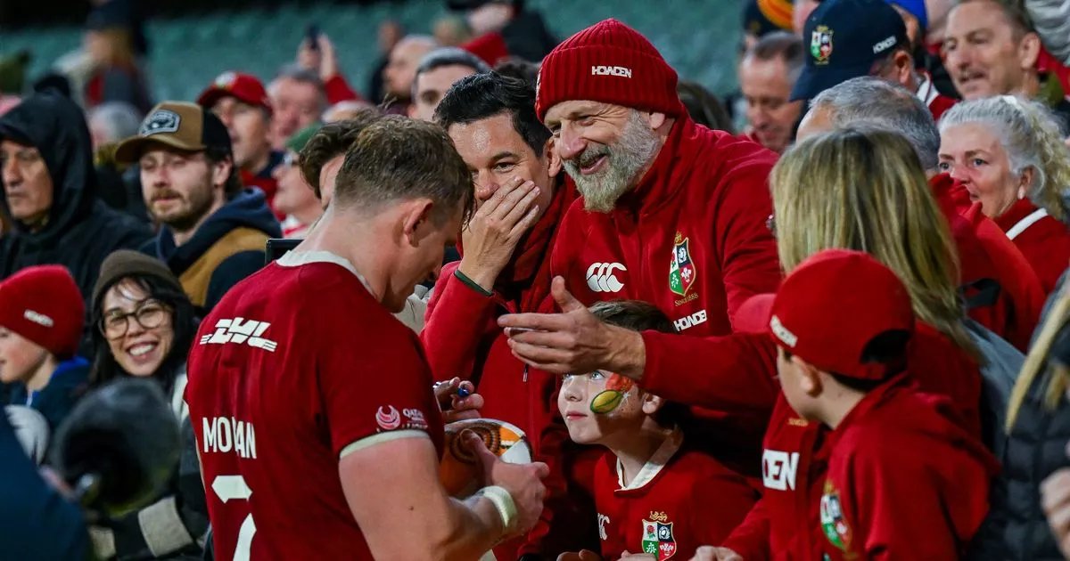 Today's rugby news as Wales star comes 'full circle' and Jac Morgan gets new high-profile admirer