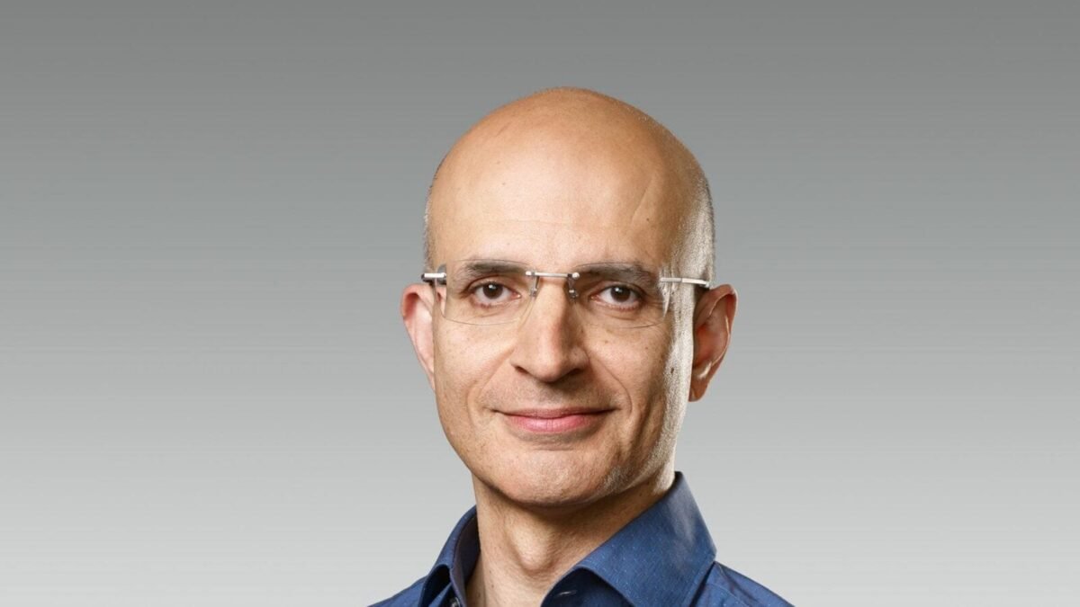 Who is Sabih Khan, Apple's new COO with Indian roots?