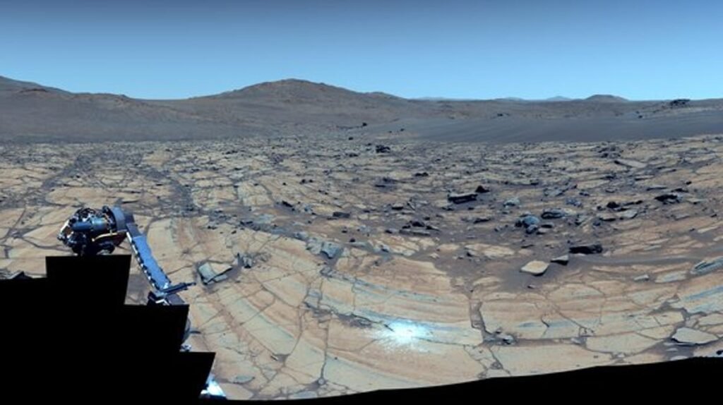 Mars daylight skies photos show new NASA rover views