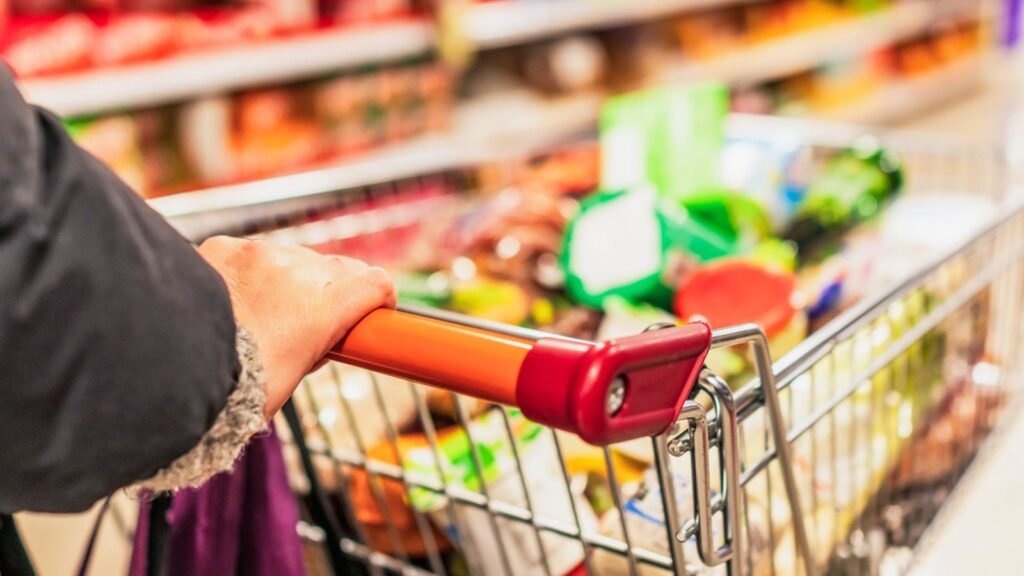 Money latest: Warning 100 supermarkets could close due to government plan; congestion discount tip could be worth £1,000 | Money News
