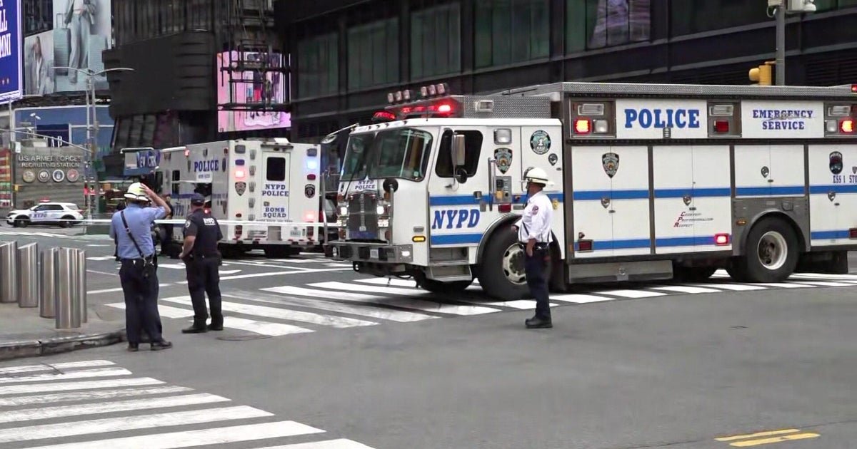 NYC man facing charges after Times Square bomb threat, police say