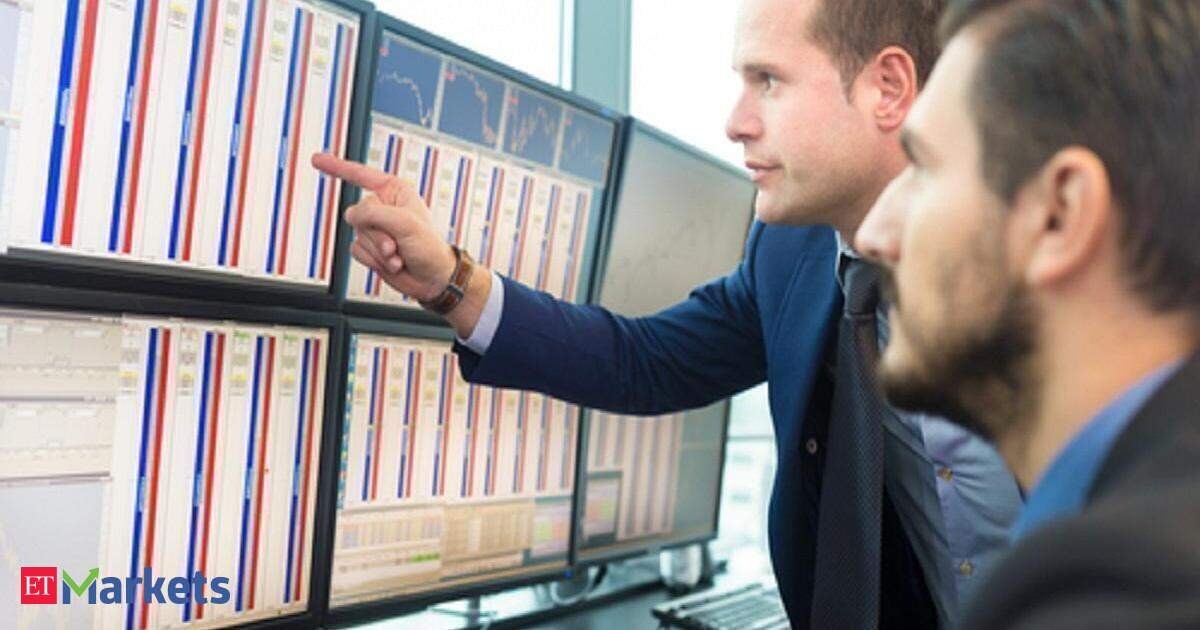 Nifty today: GIFT Nifty down 70 points; here's the trading setup for today's session
