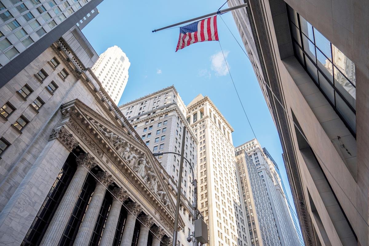 Dow leads S&P 500, Nasdaq higher as CPI inflation, jobless claims data sets stage for Fed