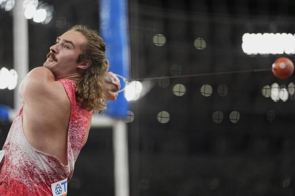Katzberg sets new competition record, defends men’s hammer throw world title in Tokyo