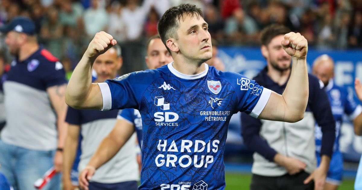 Today's rugby news as Welsh players contact exile and biting allegation takes new twist